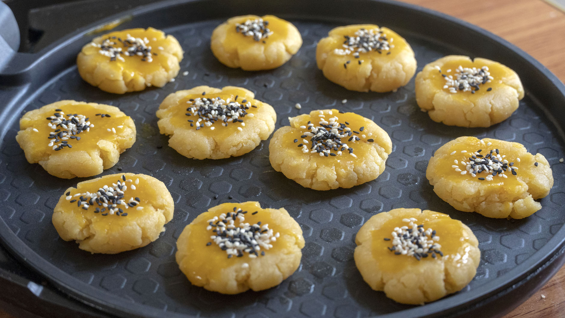 面粉这样做酸甜可口出锅瞬间抢光,面粉的独特做法每一口都酥掉渣