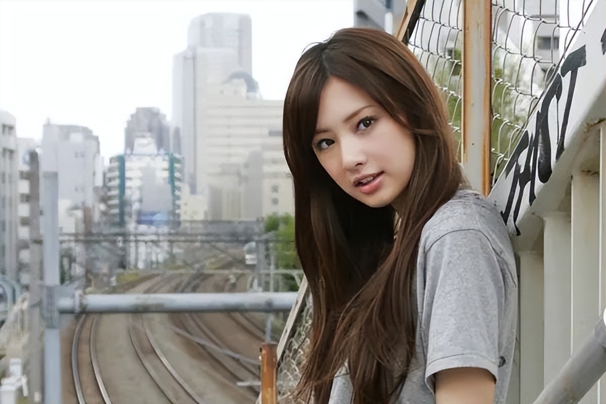 绫濑遥颜值巅峰之作,日本最迷人的十大美女绫濑遥