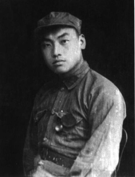 红军进攻被联络员叫停，团长大骂：他是叛徒