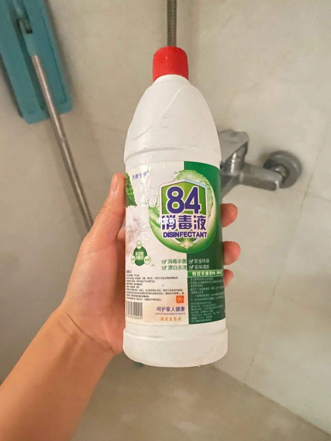 建议大家，家里常见的84消毒液不能乱用，尤其是这5处危害甚大