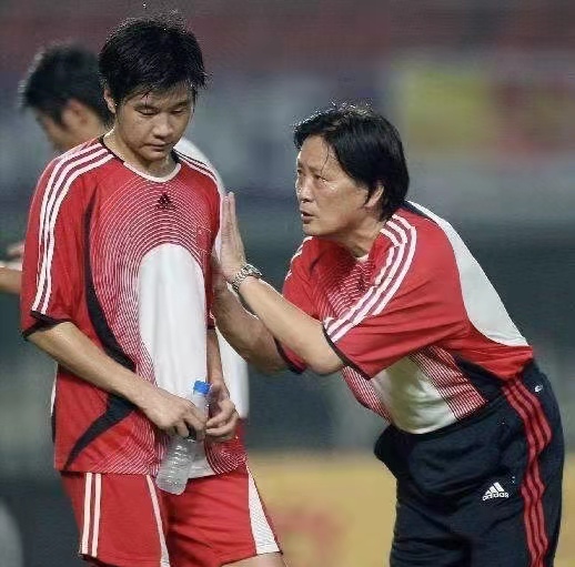 李金羽健力宝生涯,健力宝足球队李金羽为何退役