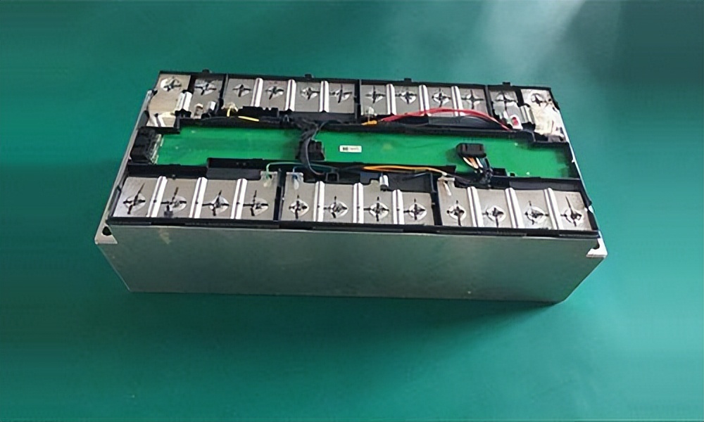 太阳能路灯的电池是多少伏的,太阳能路灯的电池怎么选择