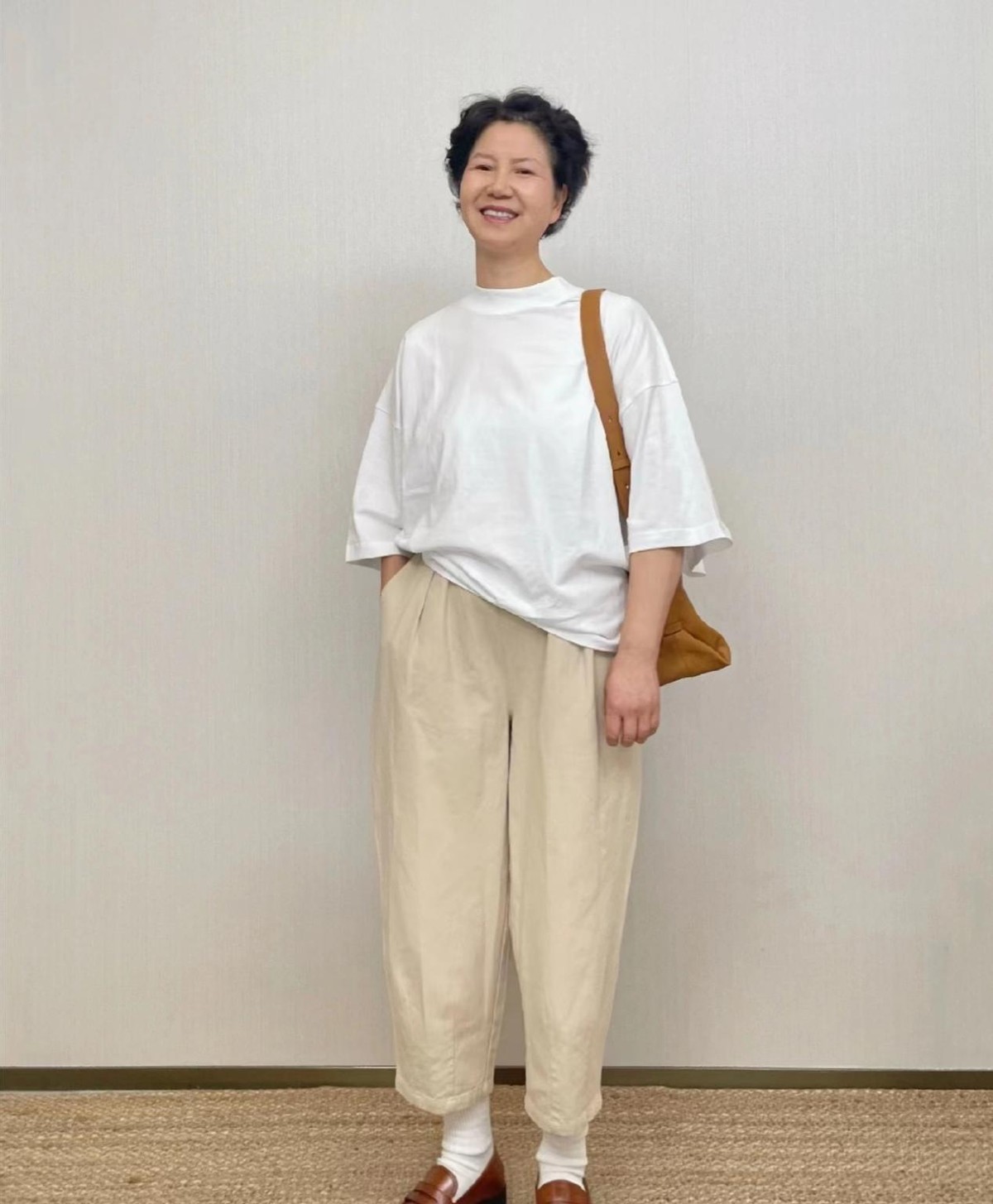 适合40岁女人头发比较多的发型,日系50岁过肩发