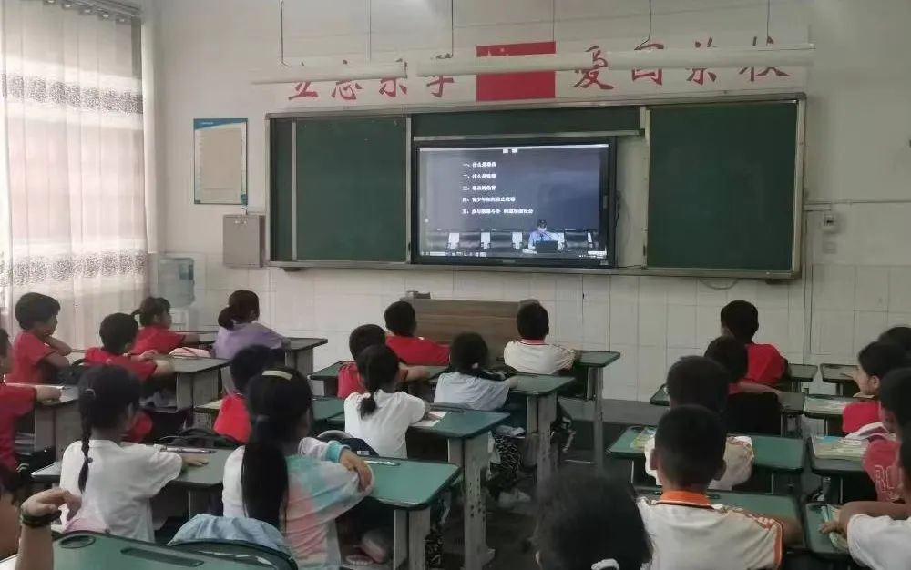 【国际禁毒日】绵阳市检察院、江油市检察院共同开展“1+3+N”沉浸式禁毒主题宣教活动