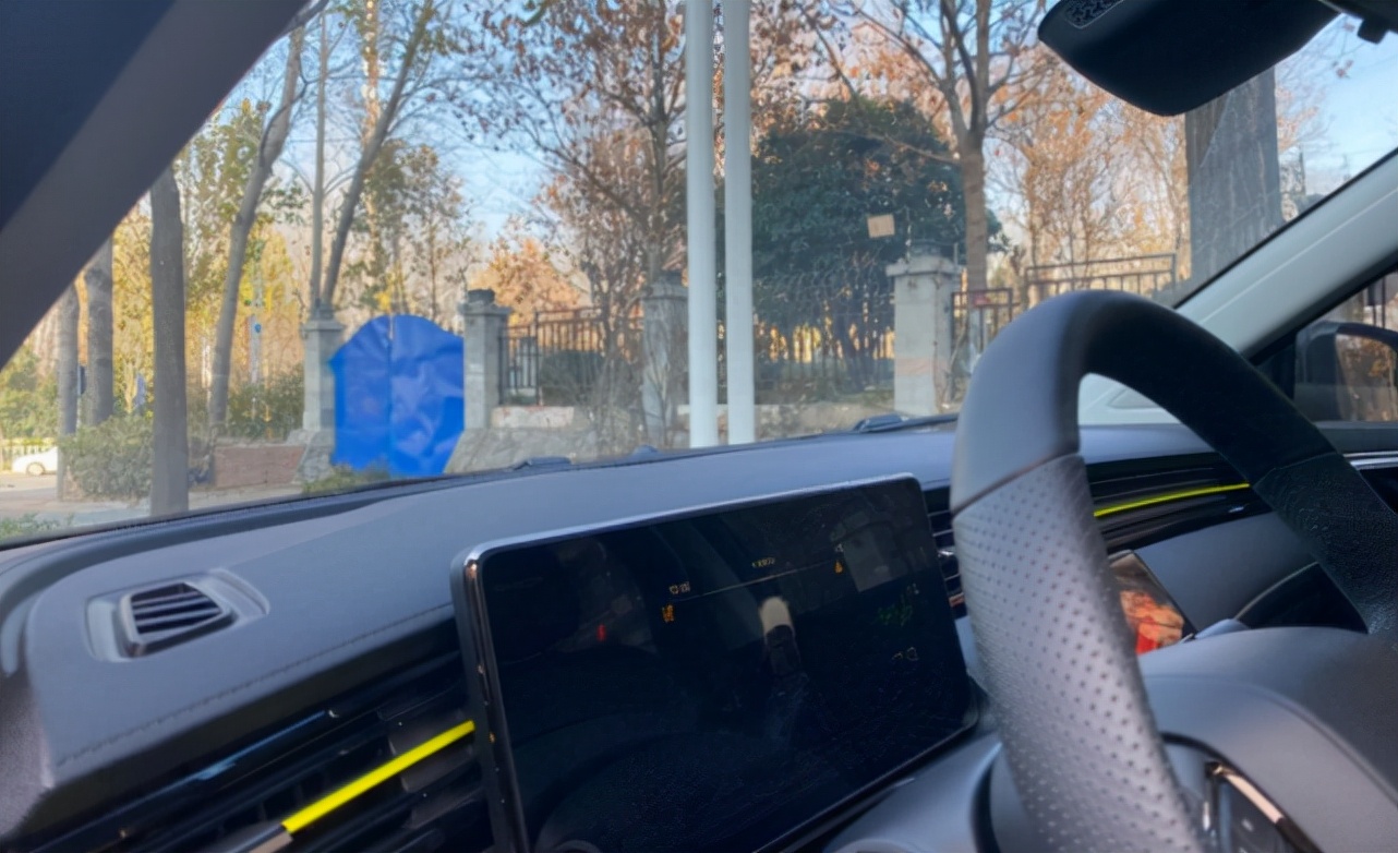 荣威rx5plus油耗实测加什么油,荣威rx5eplus插电混动油耗怎么样