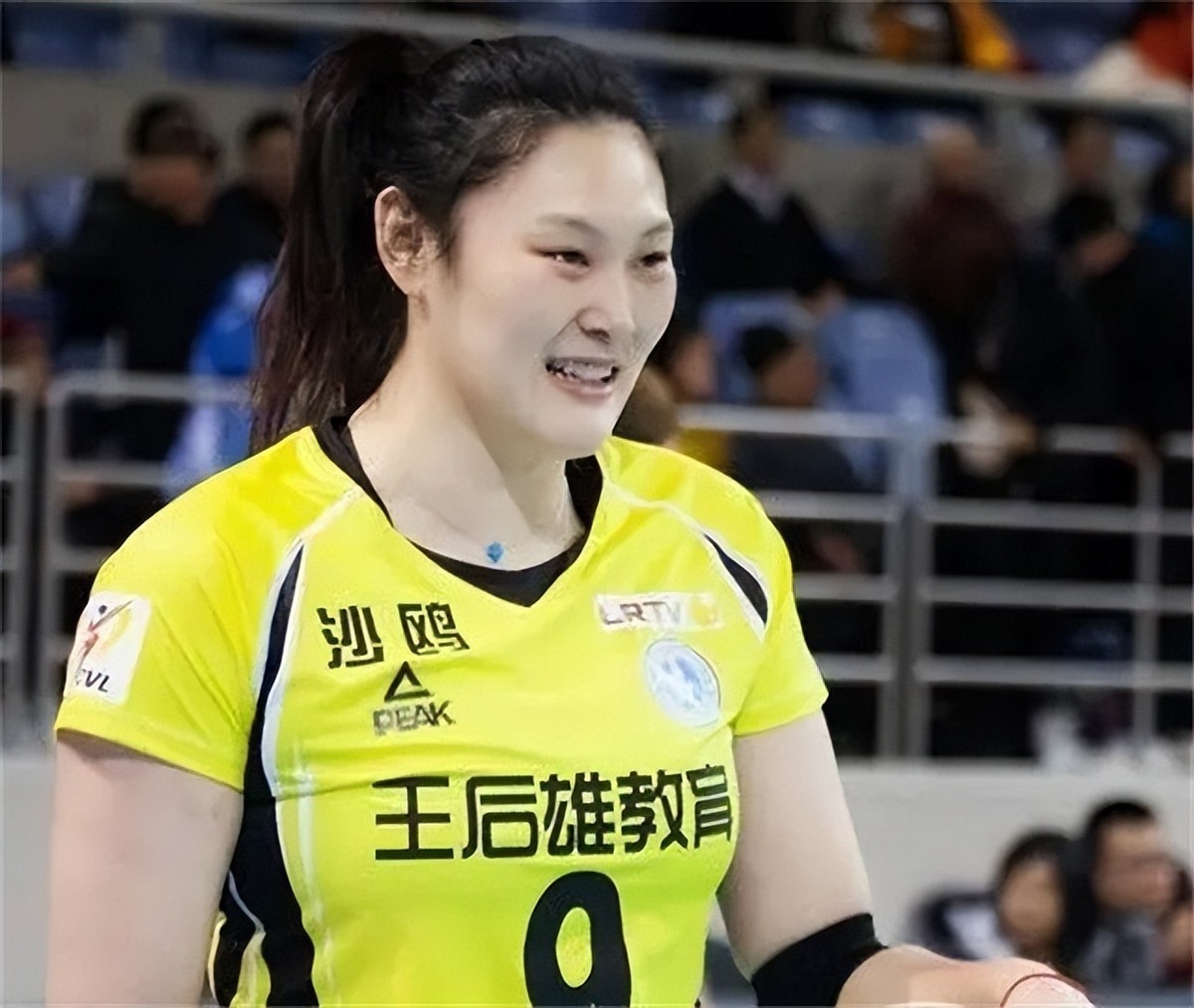 老排球队员王一梅近况,女排重炮手王一梅为何被弃用
