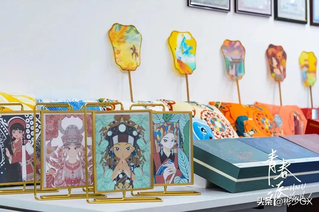 00后女生读创业营收1800万,女大学生边读书边营收1800万