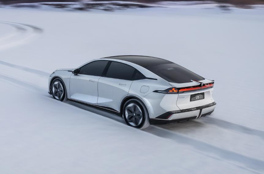 长安深蓝和比亚迪汉哪个省油,极氪001比亚迪汉深度测评