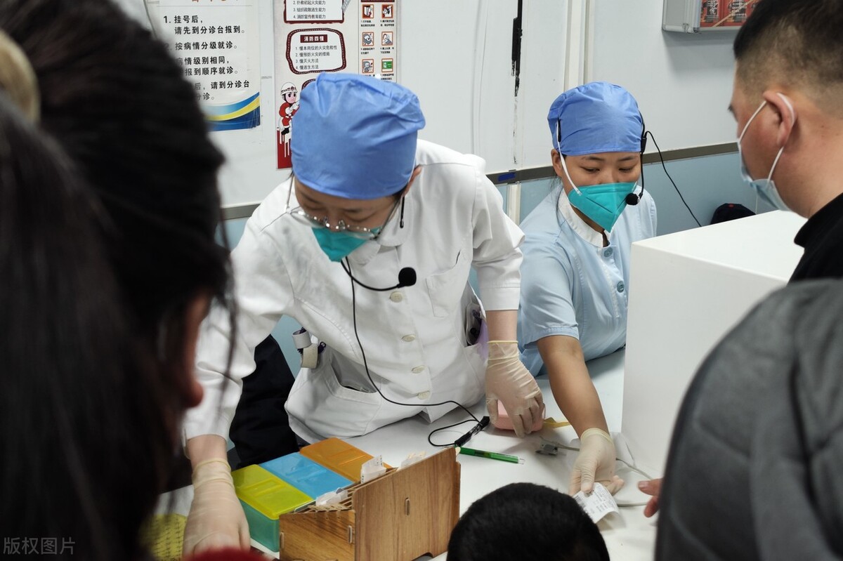 流感高发期儿科门诊爆满,北京流感进入高发季