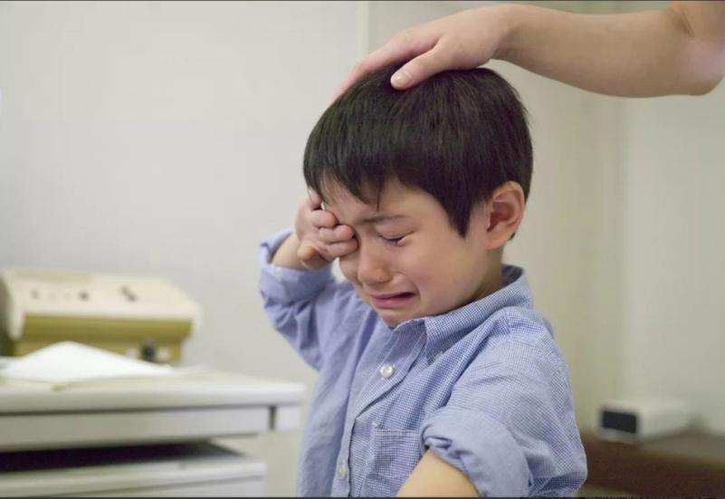 孩子比较胆小不敢说话怎么办,孩子特别胆小又不敢说话怎么办