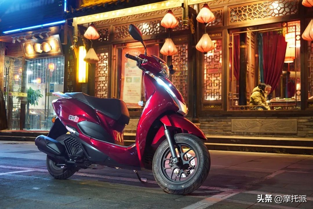 本田lead125新老款区别,本田lead125到底值不值得入手