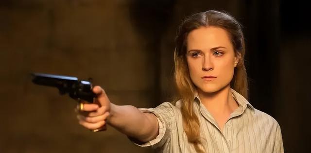 家暴、PUA、当众强奸，明星这个没心没肺的男人终于挨锤子了