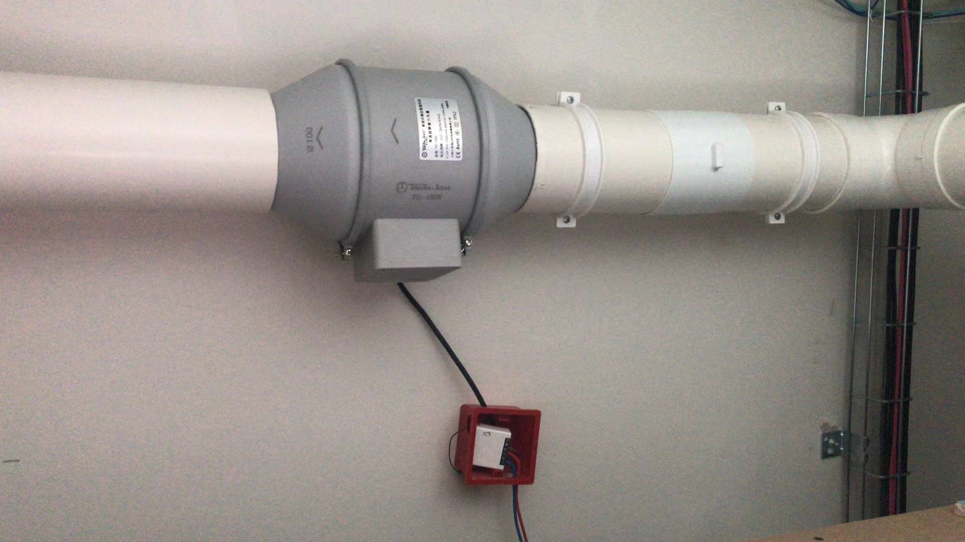 墙壁开关跟墙面开关有什么区别,无墙面开关