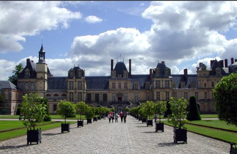 意大利文艺复兴最具有代表性建筑,意大利文艺复兴城市米兰