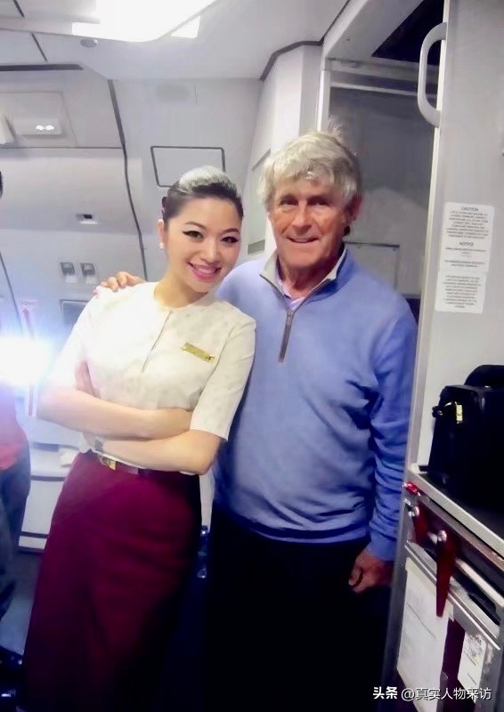 我，做空姐遇奇葩无数，有情侣上机就舌吻，还有想去厕所激情的