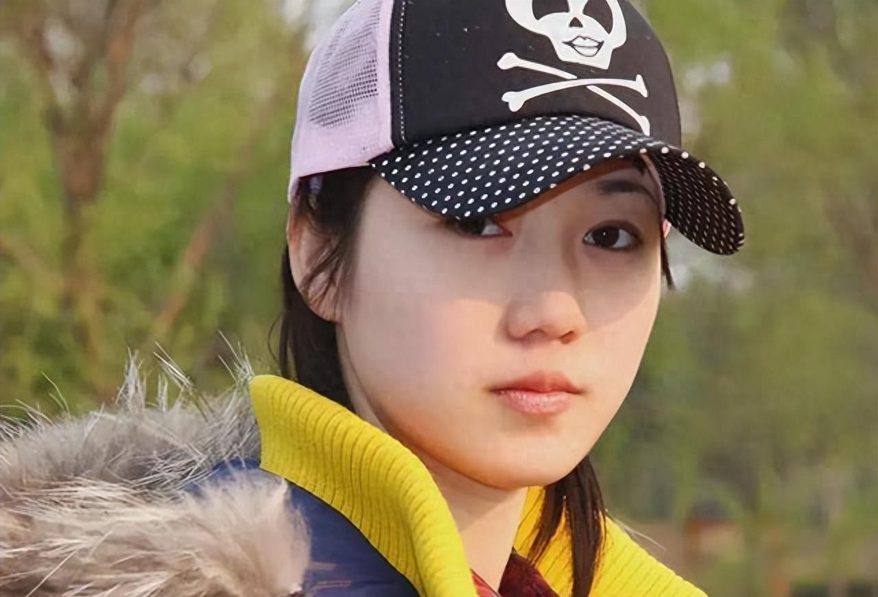 “最红嫩模”*筱雨张**：22岁时拍写真火爆全网，如今将近40岁仍单身