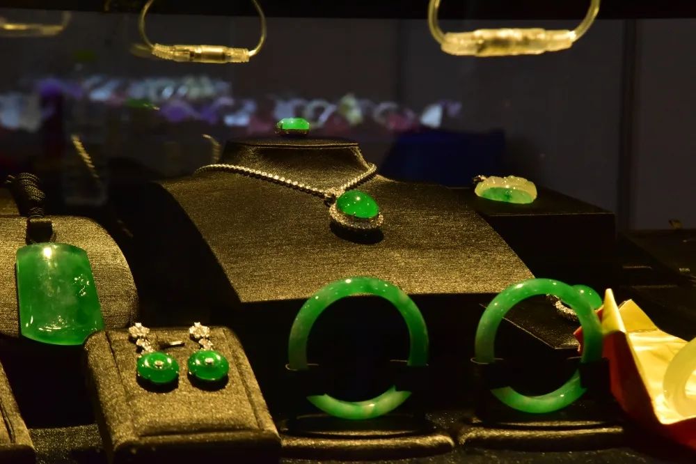 你购买的翡翠是“假噱头”还是“真实料”？搞快！赶紧来学习