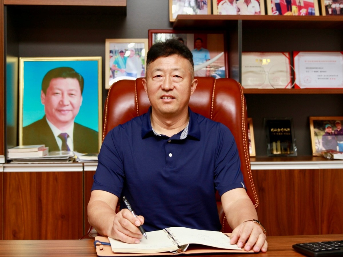 香港《经济导报》——奥凯盛箱包和陈来运先生的中国梦