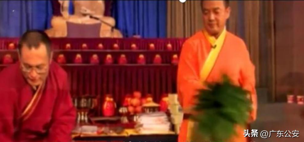 靠“发功治病”、兜售“法器”敛财，12天狂赚2000万！有人因他自杀……起底害人“菩提功”！