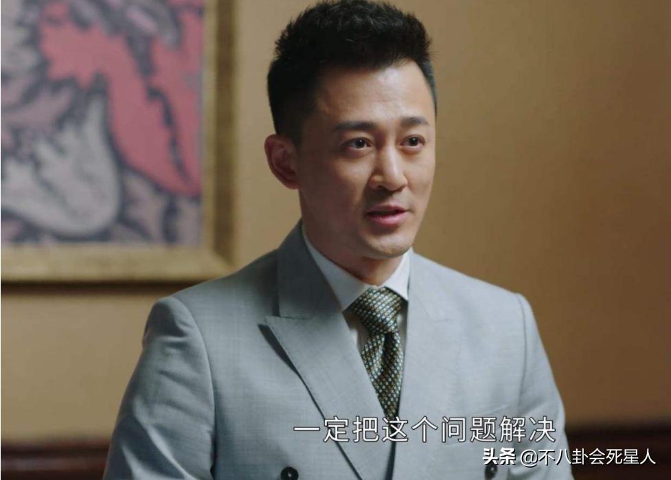 明星整容脸僵硬图片,老女明星整容脸和纯天然脸