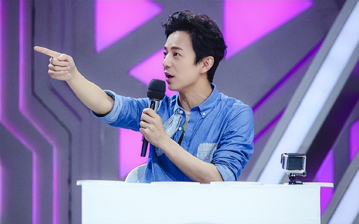 李维嘉消失一年后近照曝光,李维嘉突然崩溃的视频