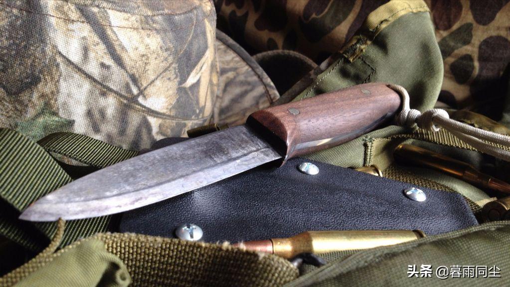 野外求生背包应该装什么,野外生存背包里的装备