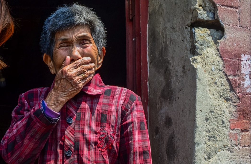 左眼跳财右眼跳灾民间说法,民间有句俗话叫左眼跳财右眼跳灾