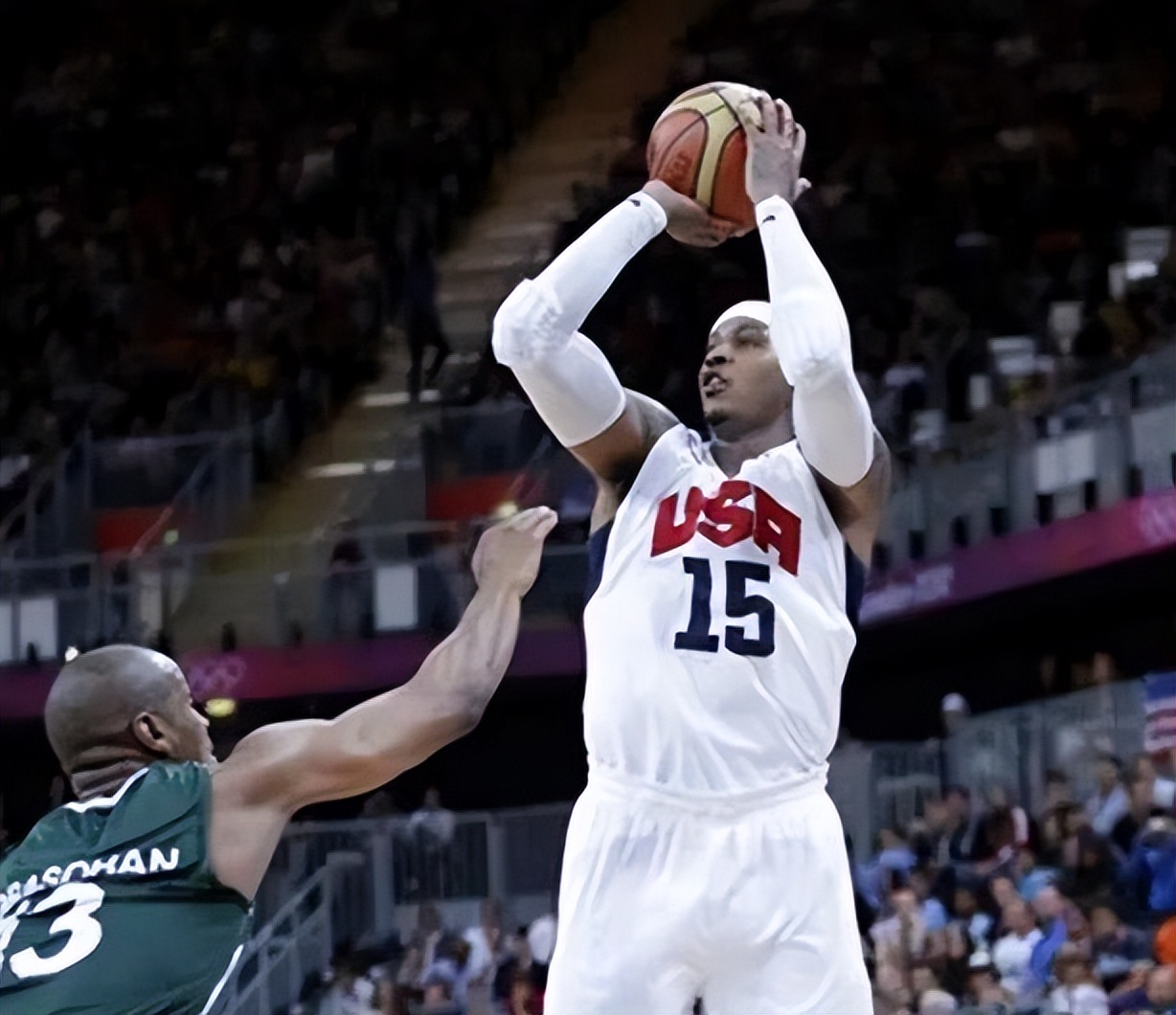 少年篮球场标准尺寸是多少,标准篮球场尺寸是多少