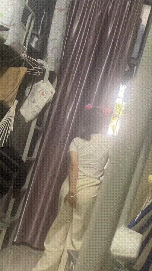 神回复：把大众车标扣下来清灰，里面藏了一个圆球，这是个啥？