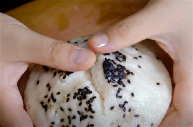 蒸米糕怎么做才松软好吃,如何做蒸米糕松软好吃