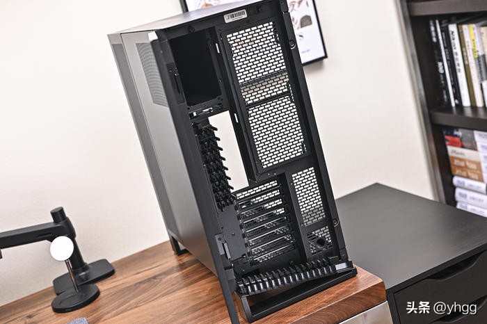 黑金全塔海景房——ROGZ790HERO+4080猛禽+追风者NV7装机展示