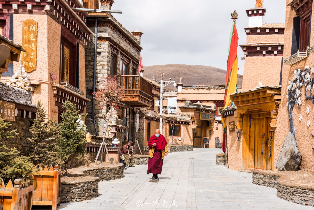 四川第一大州甘孜州，面积约相当于76.6个深圳，风景如画让人着迷