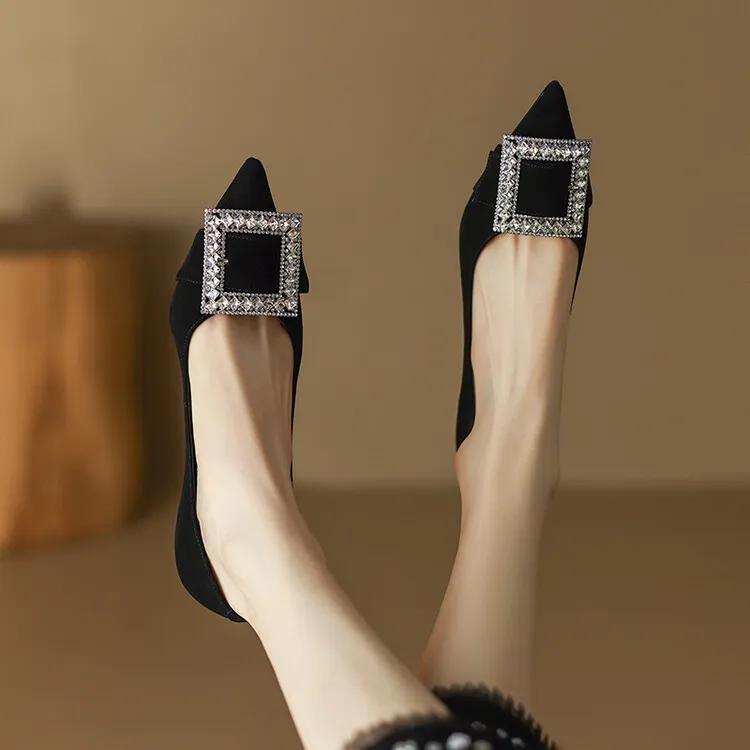 气质百搭露趾铆钉高跟鞋细跟,好看又舒服的羊皮款高跟鞋素版