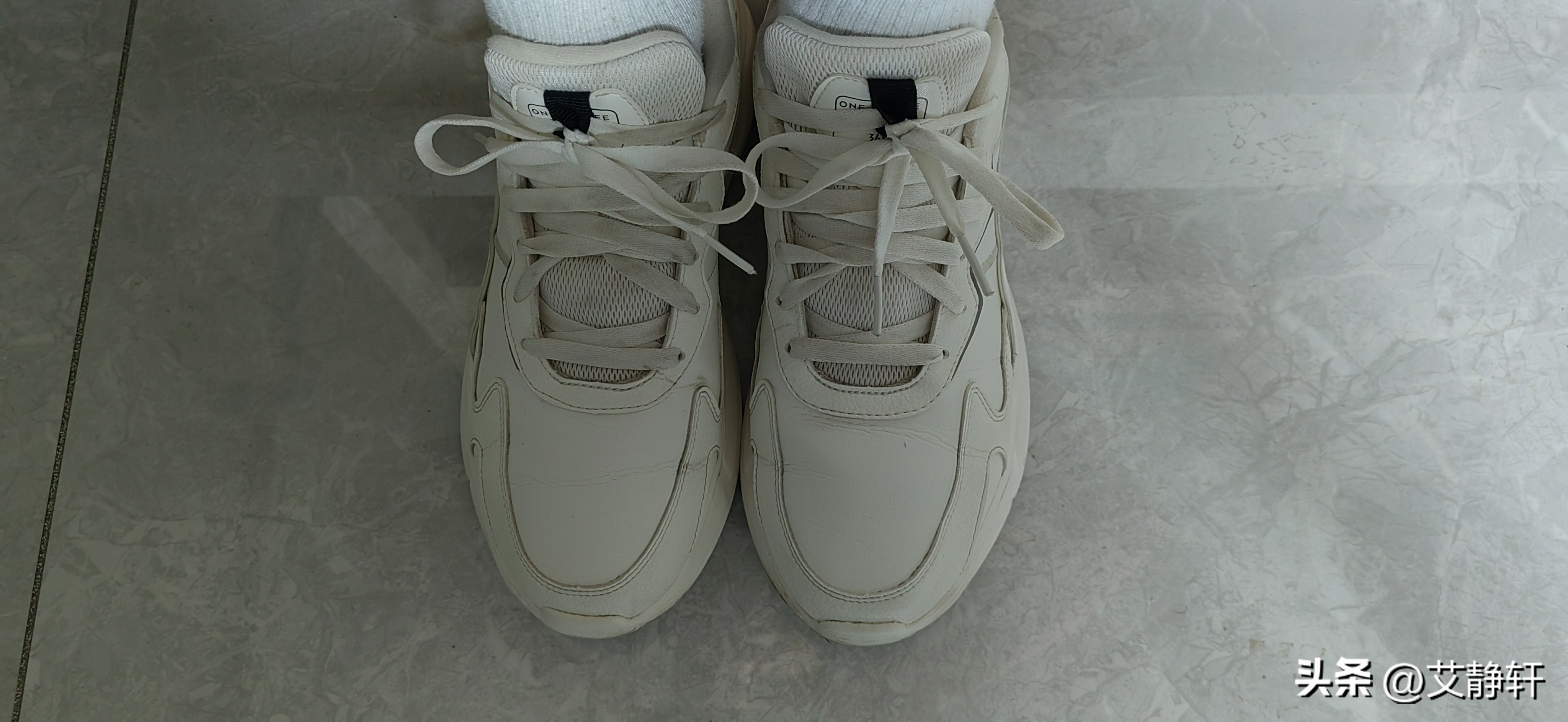 拴鞋子绳子的方法,怎样拴鞋带避免鞋子起褶皱