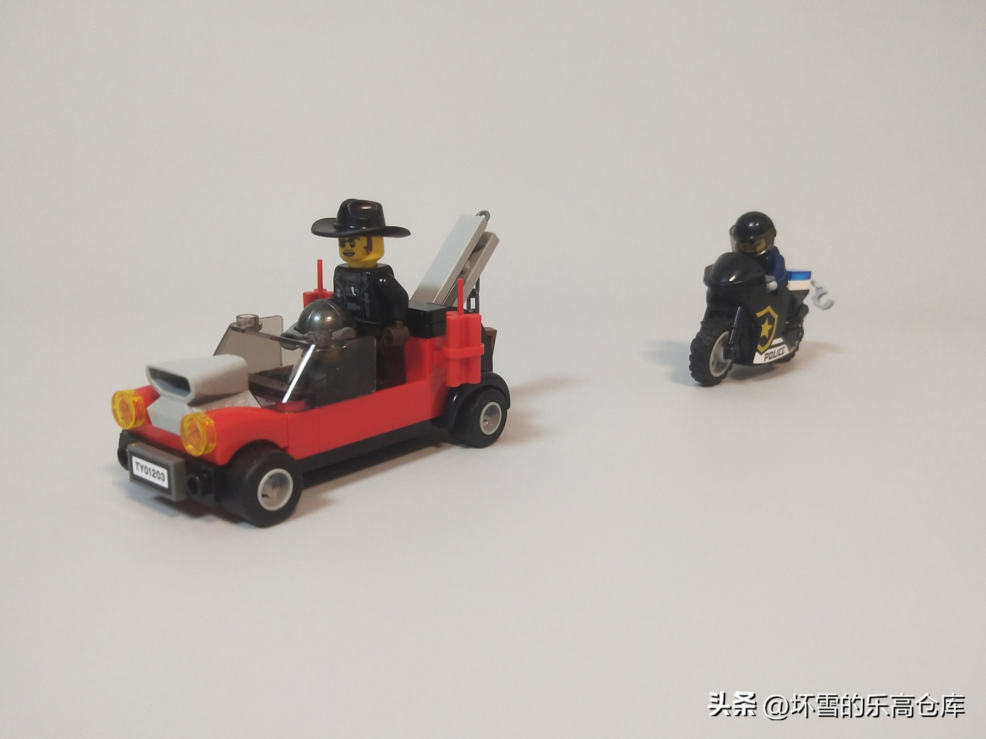 乐高押运警车,买乐高警察玩具视频