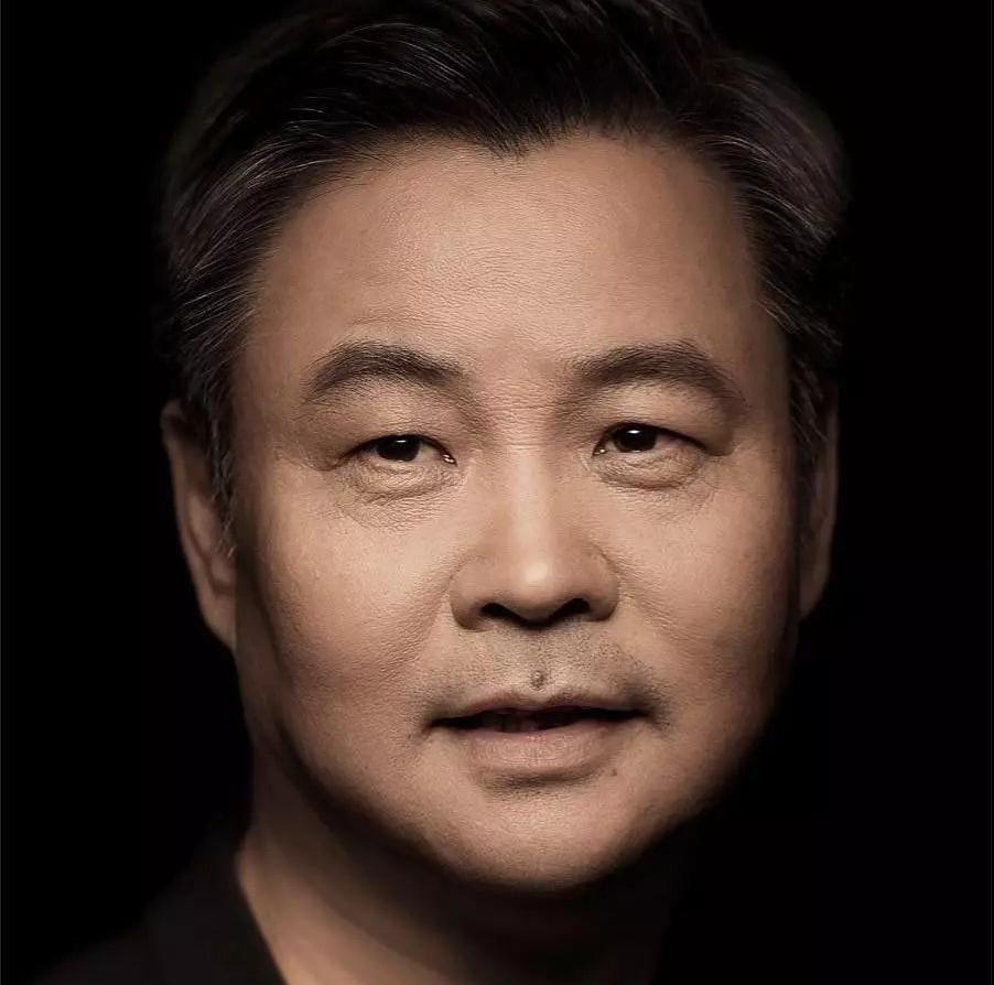 余华活着是第几人称的写法,余华活着主人公