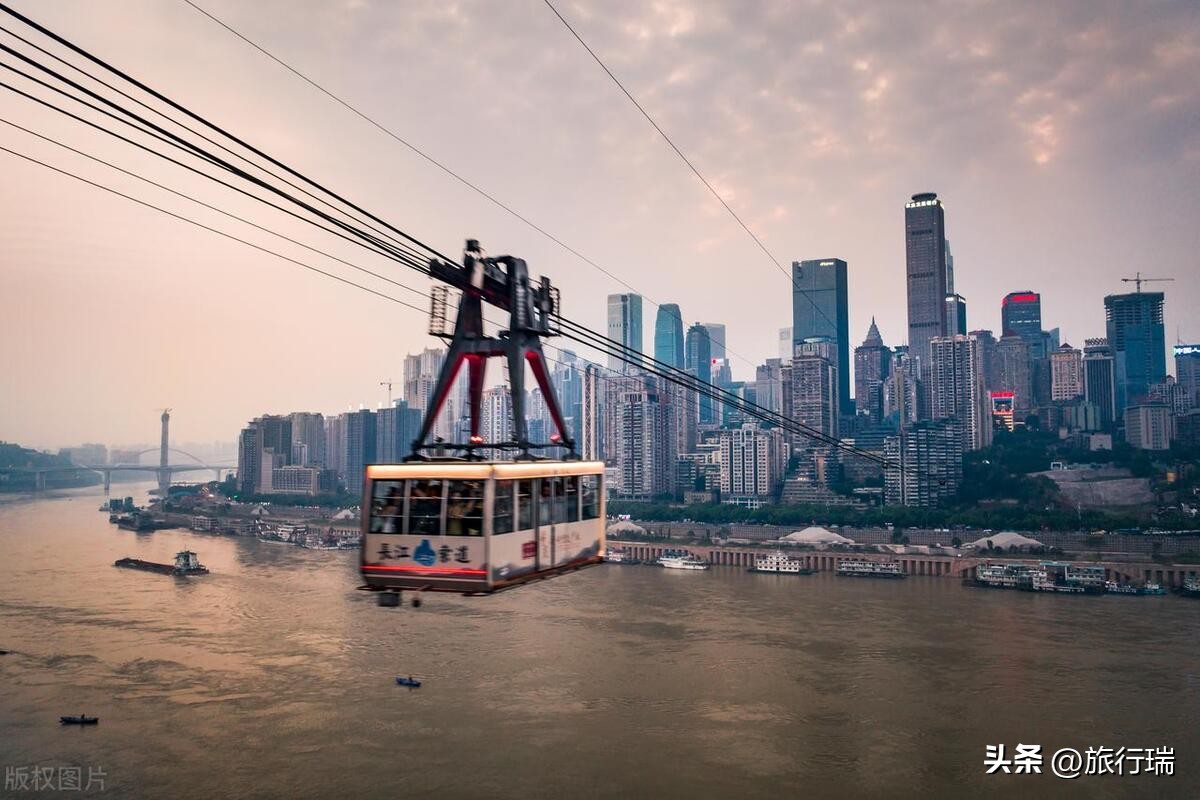 到重庆还没去哪里玩过,去过很多地方唯独没有去过重庆