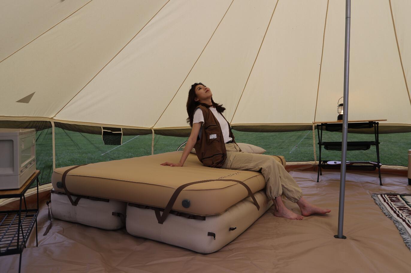 露营自动充气垫和充气床哪个好,自充气睡垫真的舒服吗