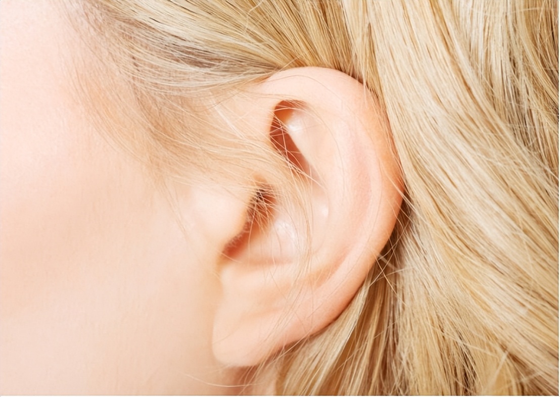 小时候耳朵流脓导致现在听力不好,耳朵痛流脓有什么药可以治好