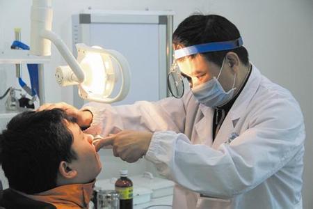 口腔癌的4个早期症状表现,口腔癌早期的五大信号