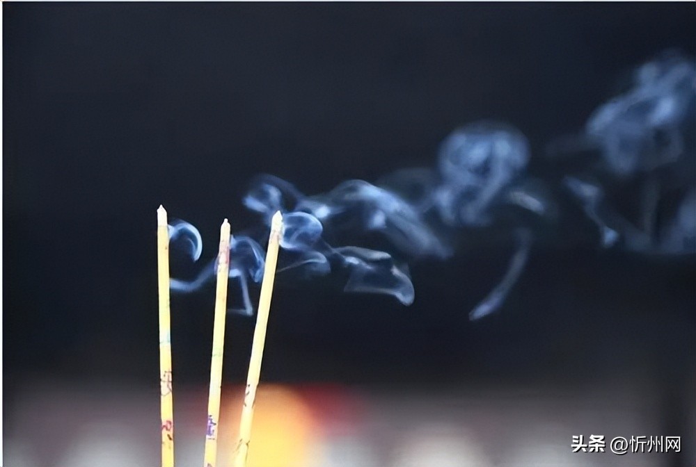 烧香三长两短有什么忌讳,为什么烧香只烧三柱