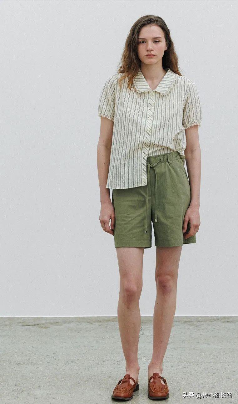 短袖衬衫的基础穿法越简单越时髦,短袖中长款衬衣穿搭技巧