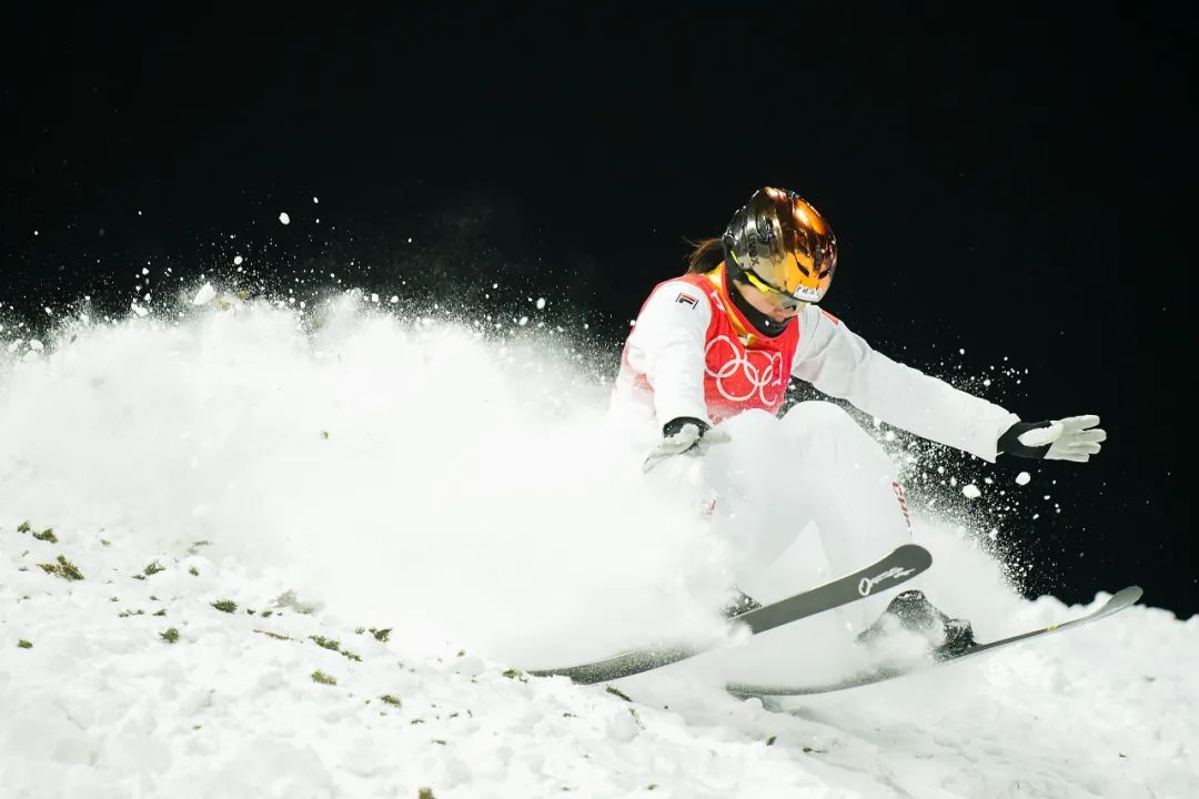 谷爱凌介绍滑雪品牌,谷爱凌滑雪同款