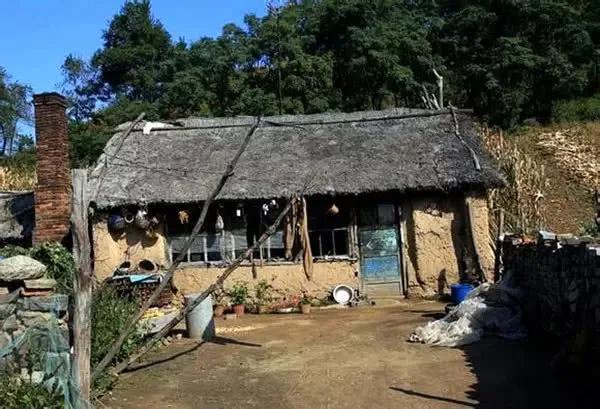 三十年的朋友大庆在童年时就是我们的楷模，原因不是因为他帅