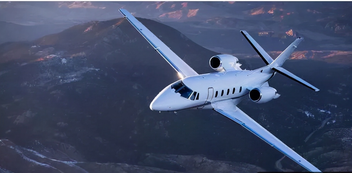 飞机上是怎么供氧的,飞机如何解决供氧问题