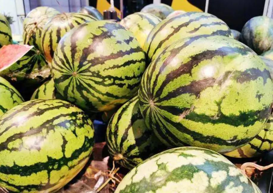 西瓜引发血案怎么回事,买西瓜被捅死的老人