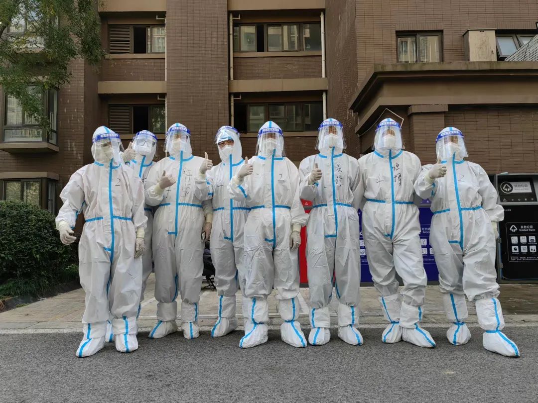 坚守战疫岗位的逆行先锋故事,抗疫中的志愿者故事