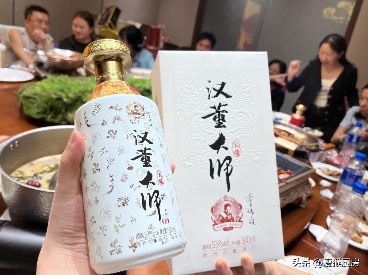 旅游季来袭,韩国游客来中国疯狂购物