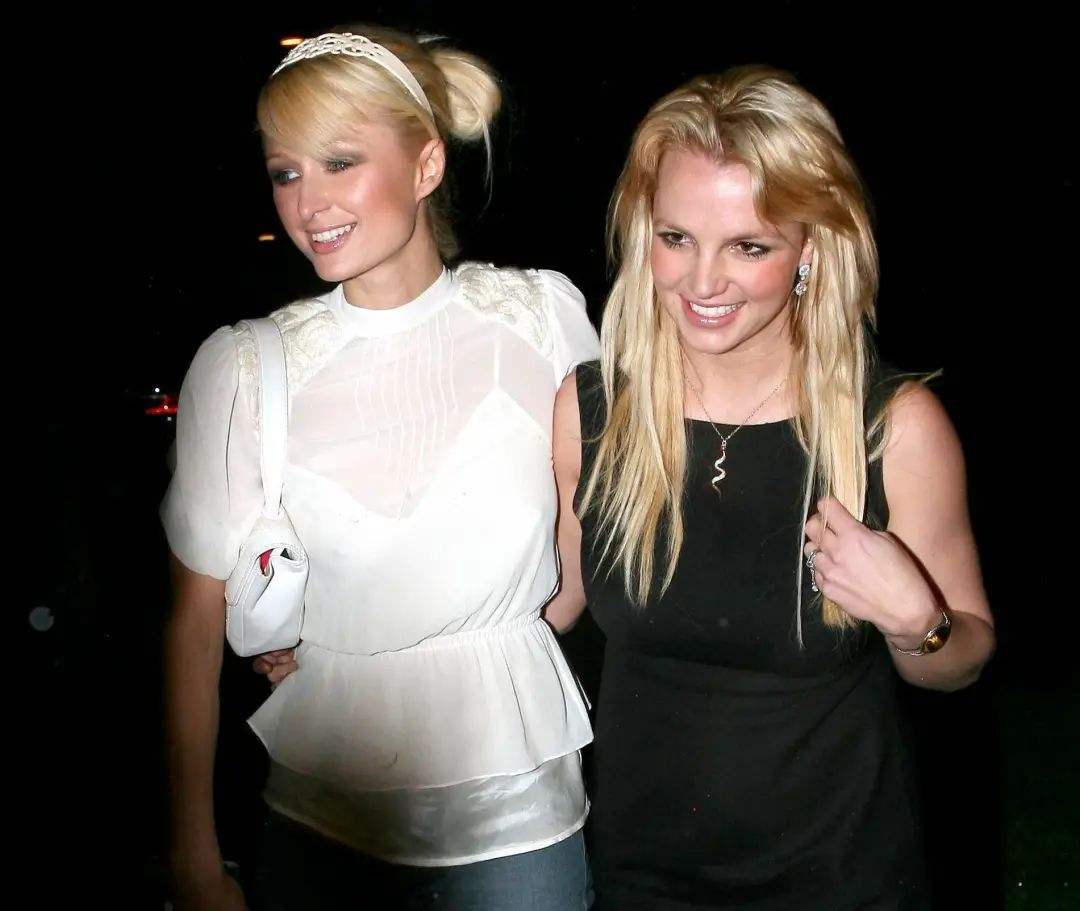 布兰妮被父亲虐待13年,布兰妮被亲生父亲控制了吗