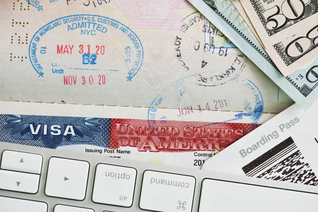 旧护照换新护照签证怎么办,换新护照后原护照的签证怎么办